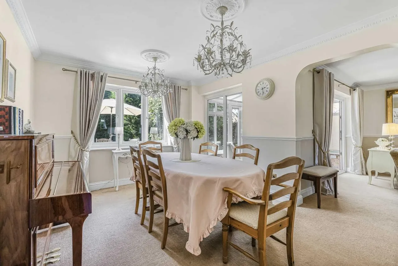 Poets Gate St James Parish, Goffs Oak EN7 6SB, photo 6