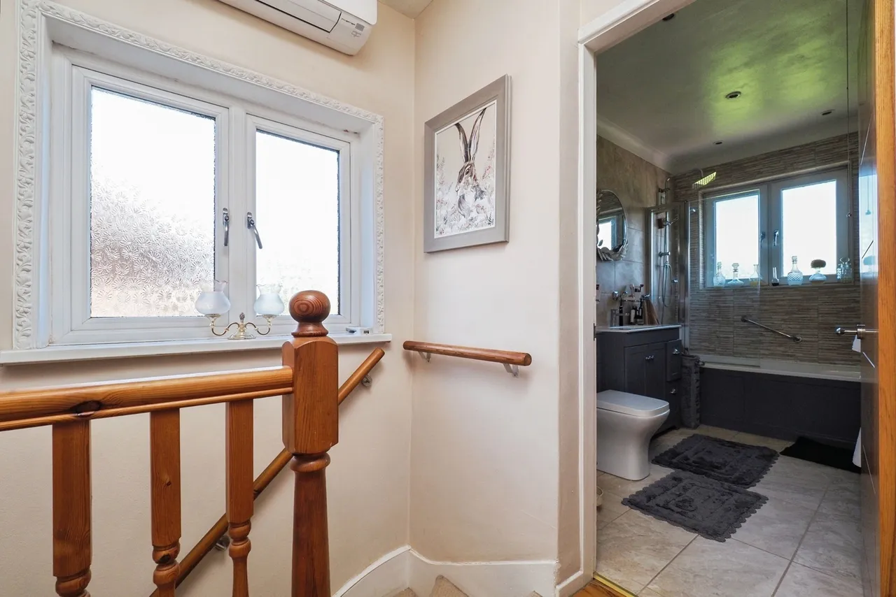 Lilac Crescent, Beeston, Nottingham, Nottinghamshire, NG9, photo 23