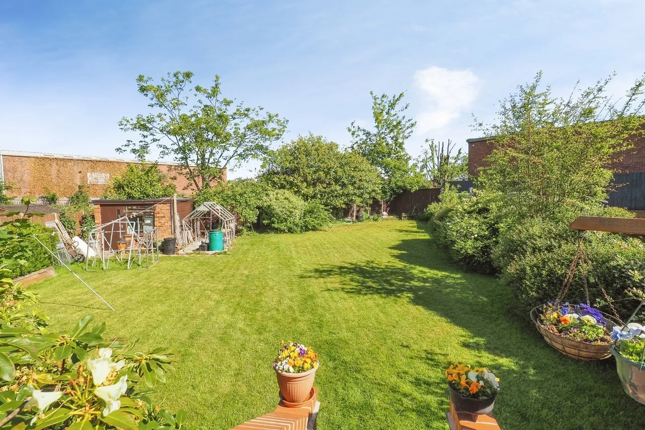 Lilac Crescent, Beeston, Nottingham, Nottinghamshire, NG9, photo 24