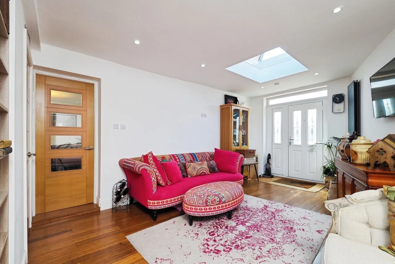 Lilac Crescent, Beeston, Nottingham, Nottinghamshire, NG9, photo 10