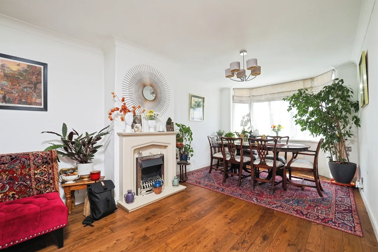 Lilac Crescent, Beeston, Nottingham, Nottinghamshire, NG9, photo 4