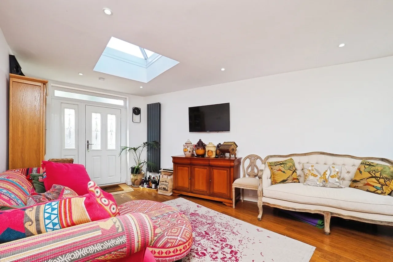 Lilac Crescent, Beeston, Nottingham, Nottinghamshire, NG9, photo 11