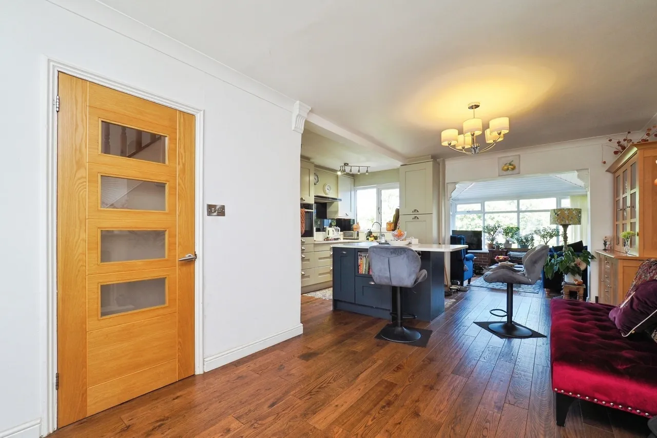 Lilac Crescent, Beeston, Nottingham, Nottinghamshire, NG9, photo 9