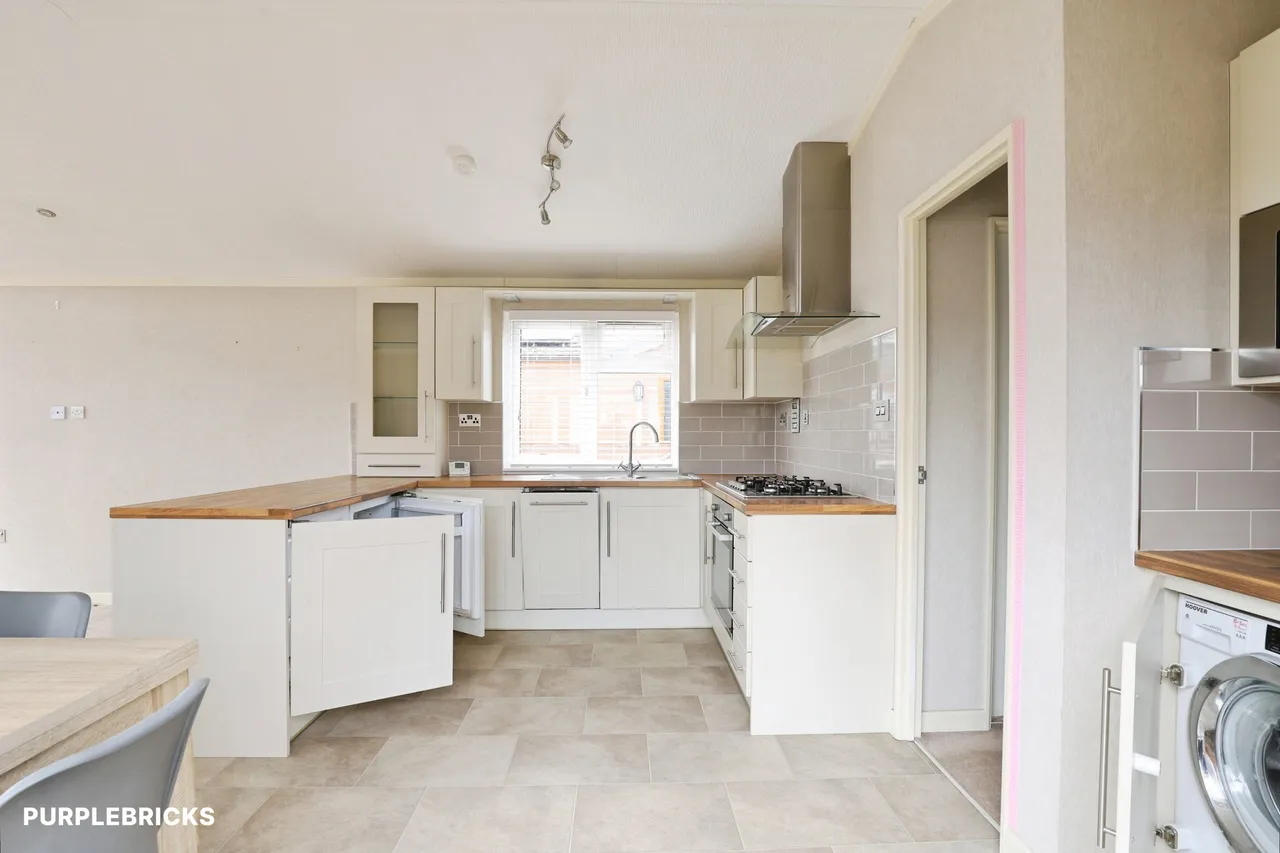 Tallington Lakes, Stamford, PE9, photo 3