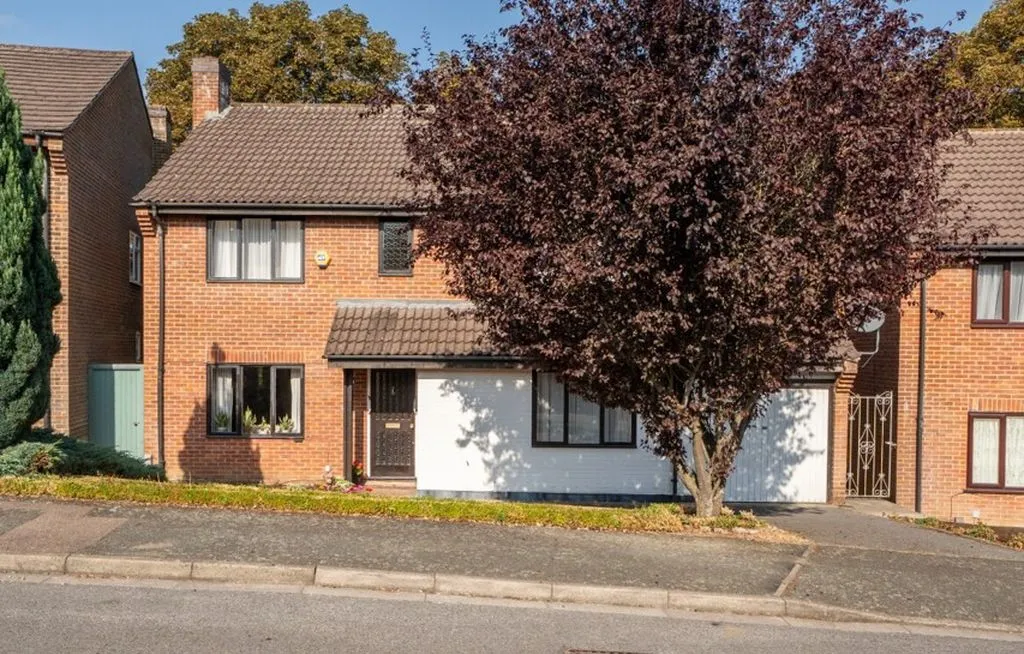 4 bed house for sale — Beaumont Road, Purley CR8 2EG