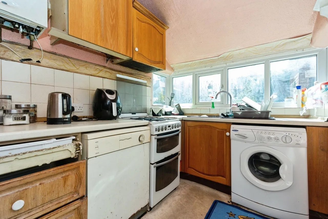 Rutland Avenue, Firswood, M16, photo 10