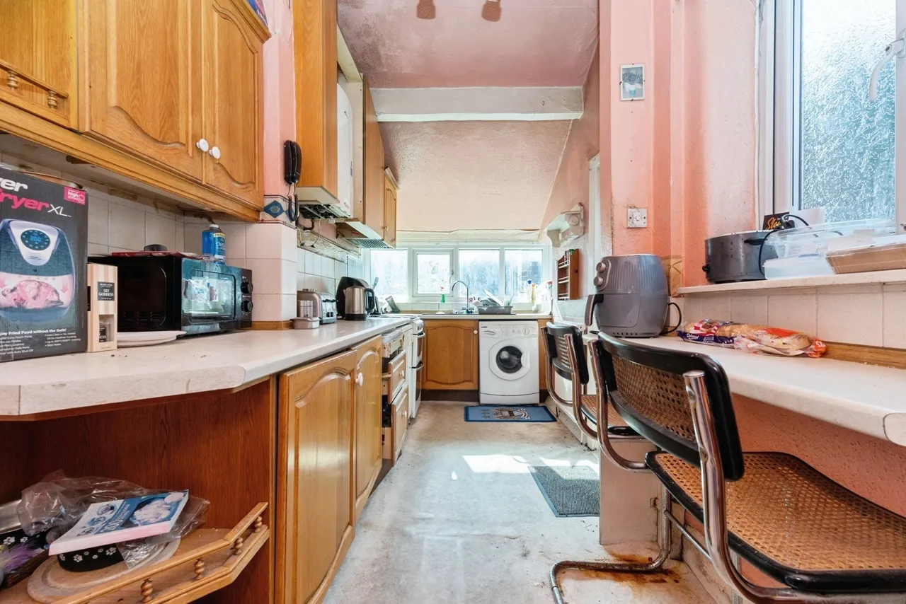 Rutland Avenue, Firswood, M16, photo 11