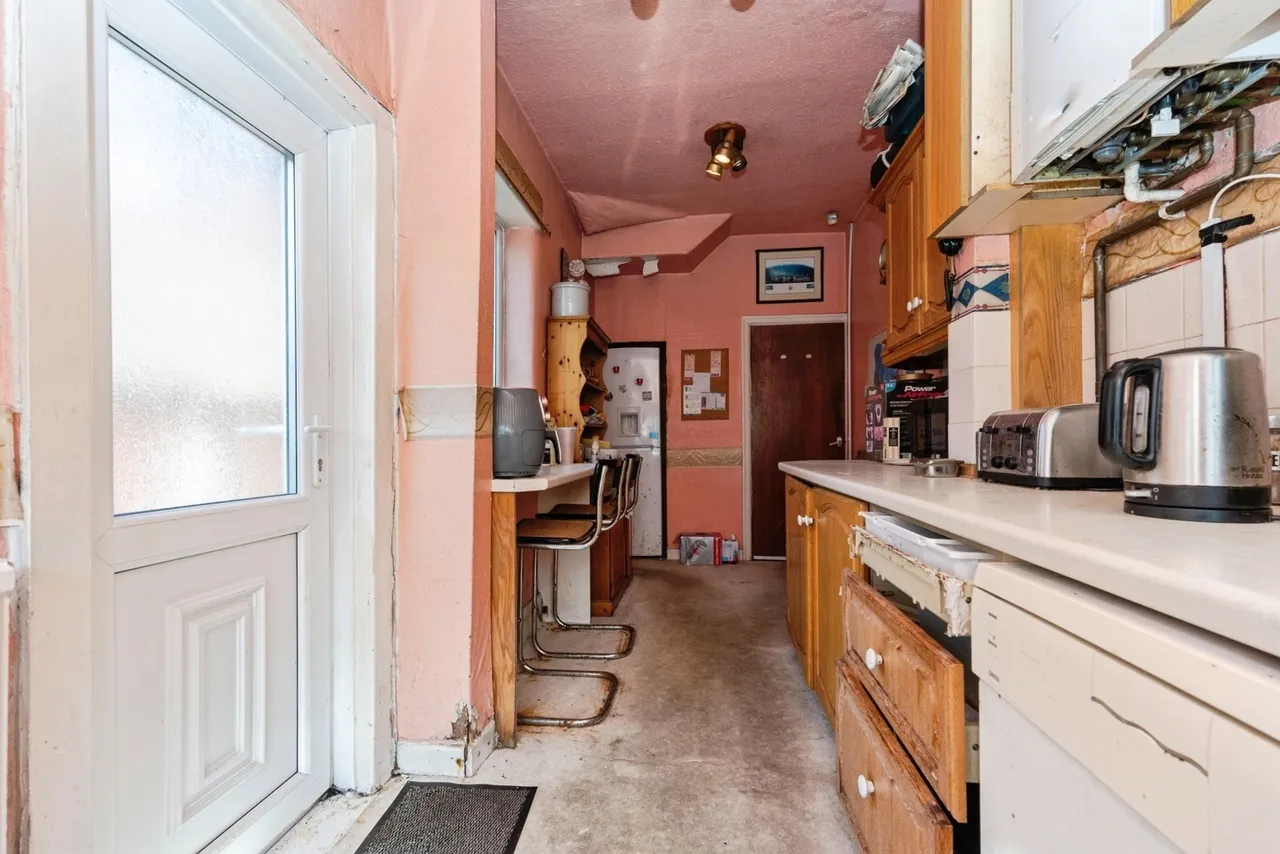 Rutland Avenue, Firswood, M16, photo 5