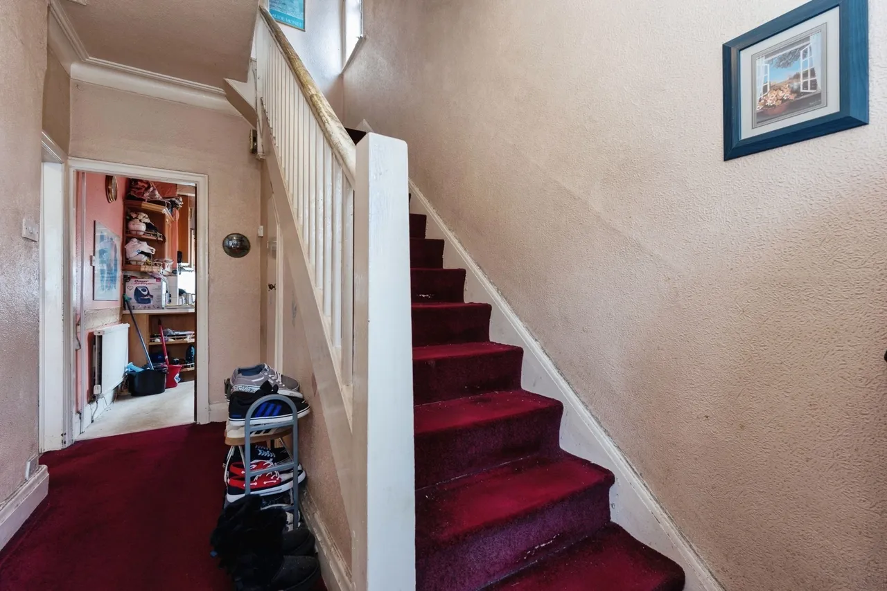 Rutland Avenue, Firswood, M16, photo 16