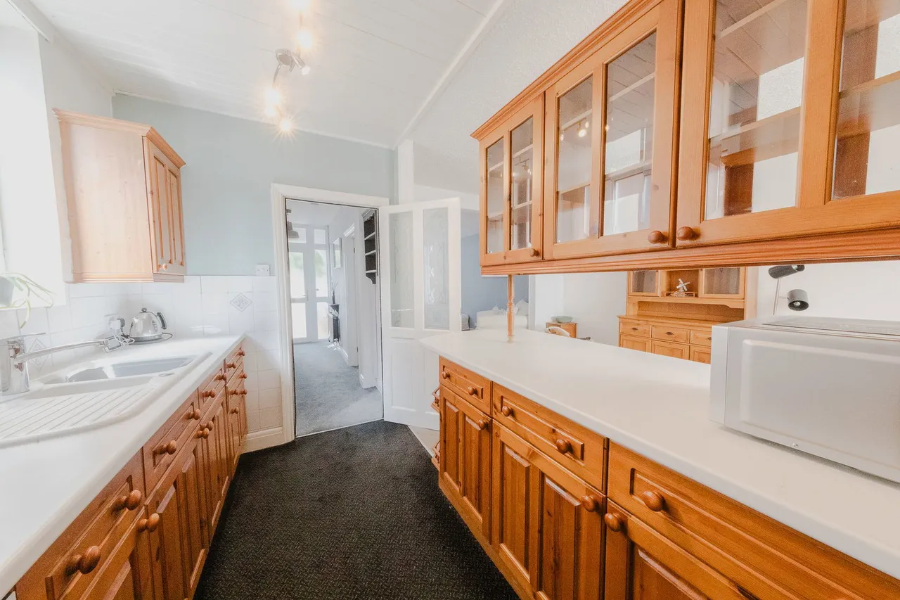 Aylesbury Street West, Wolverton, MK12, photo 6