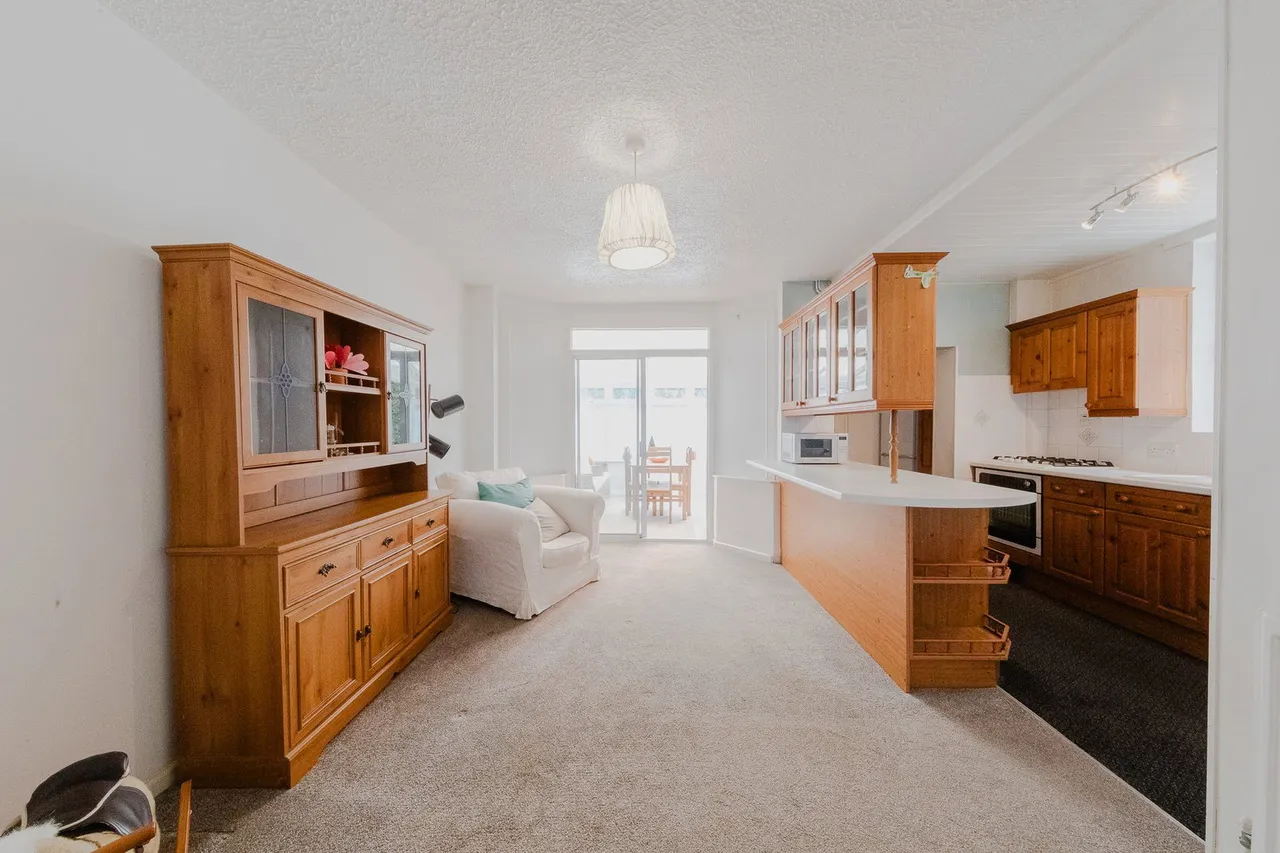 Aylesbury Street West, Wolverton, MK12, photo 4