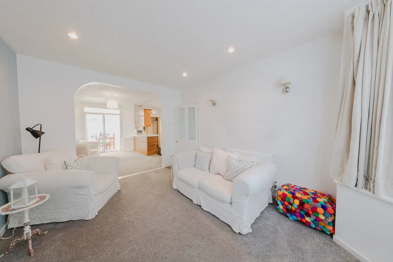 Aylesbury Street West, Wolverton, MK12, photo 3