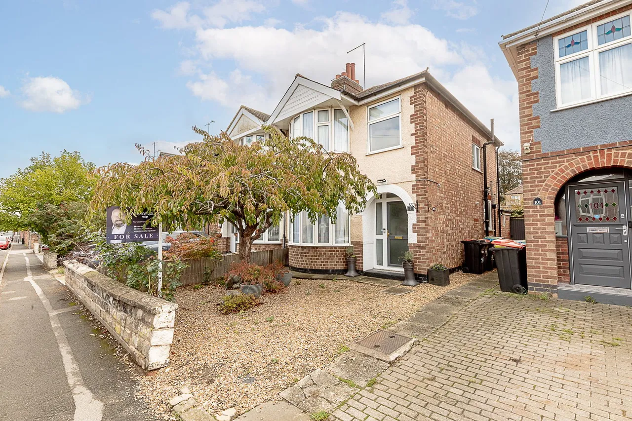 3 bed house for sale, Aylesbury Street West, Wolverton, MK12