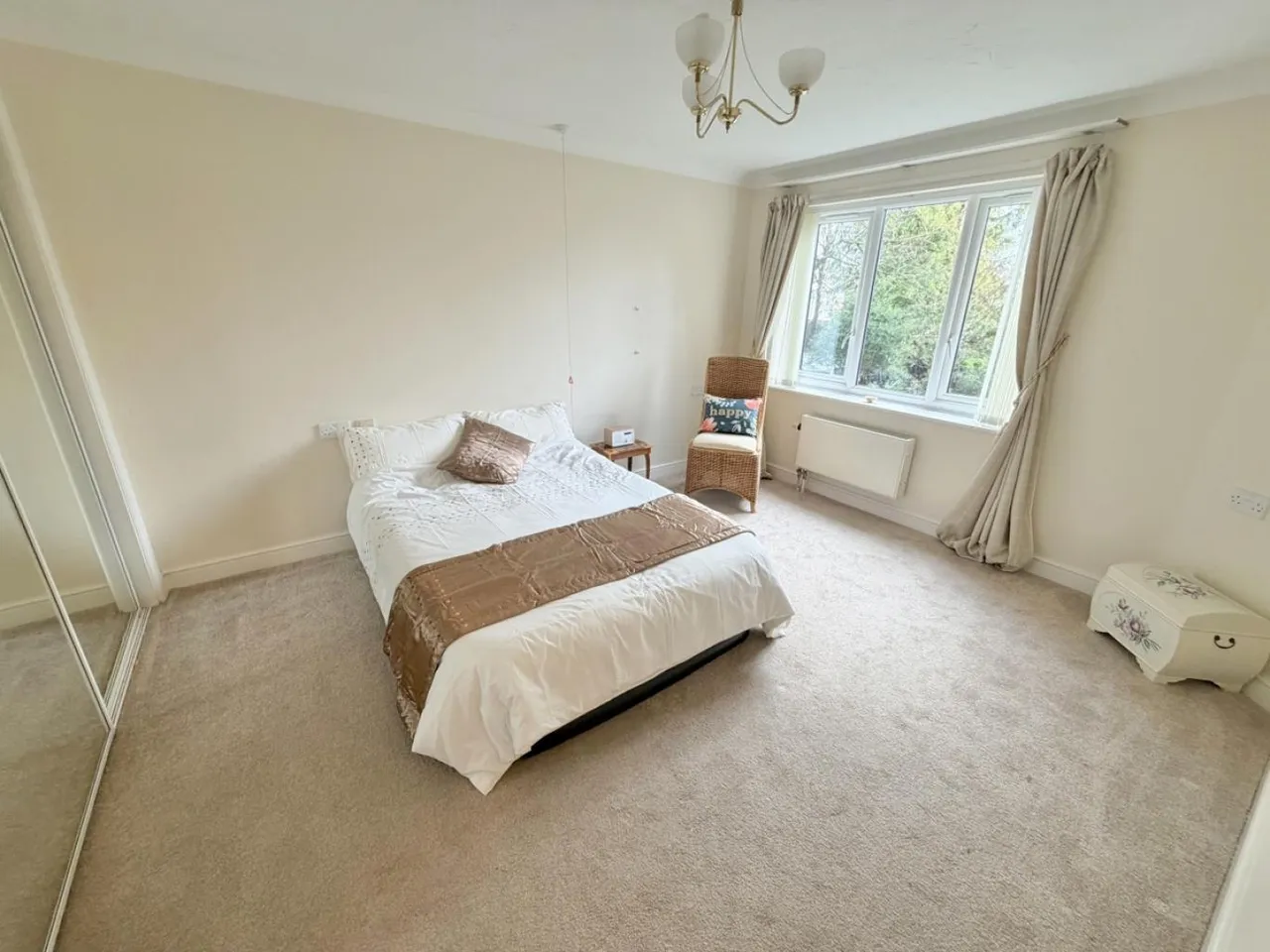 Melton Court, BH13, photo 7
