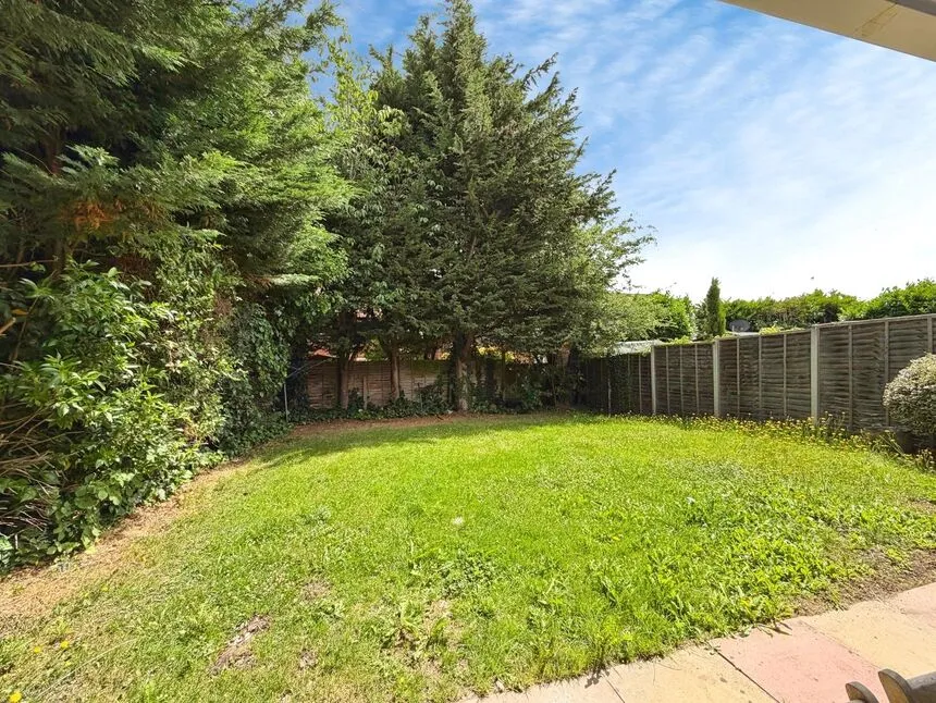 Tudor Manor Gardens, Watford, WD25, photo 17