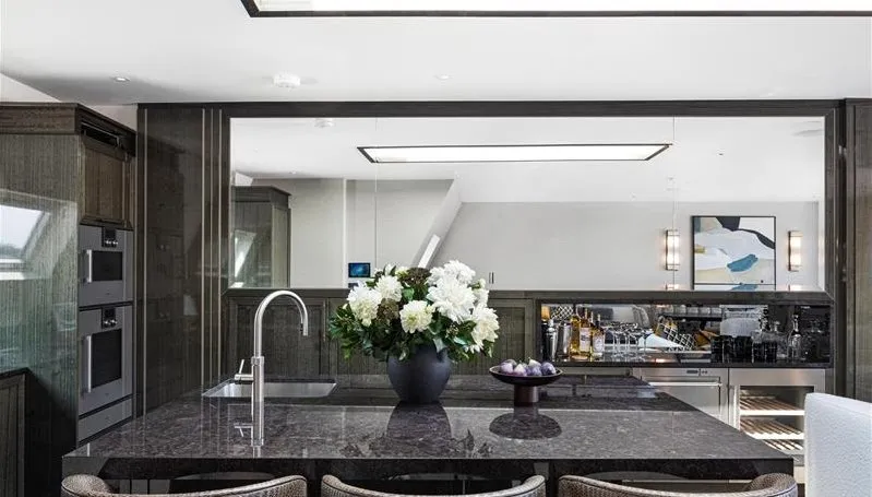 Prince Of Wales Terrace, London, W8, photo 5