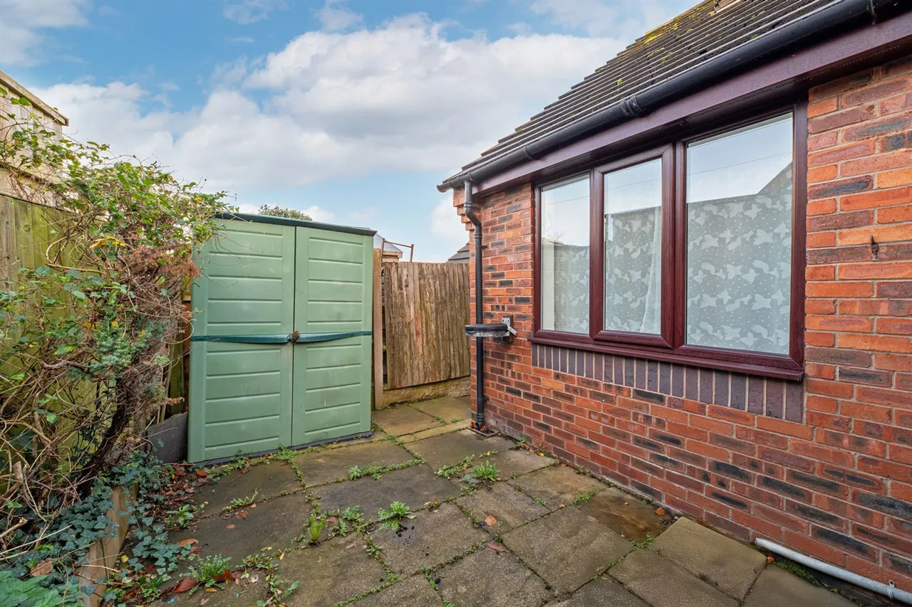 St. Lukes Way, Frodsham, photo 25