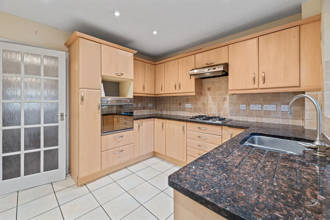 St. Lukes Way, Frodsham, photo 8