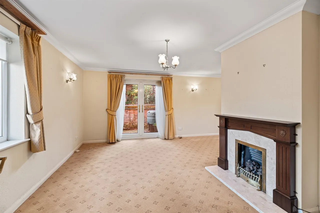 St. Lukes Way, Frodsham, photo 3