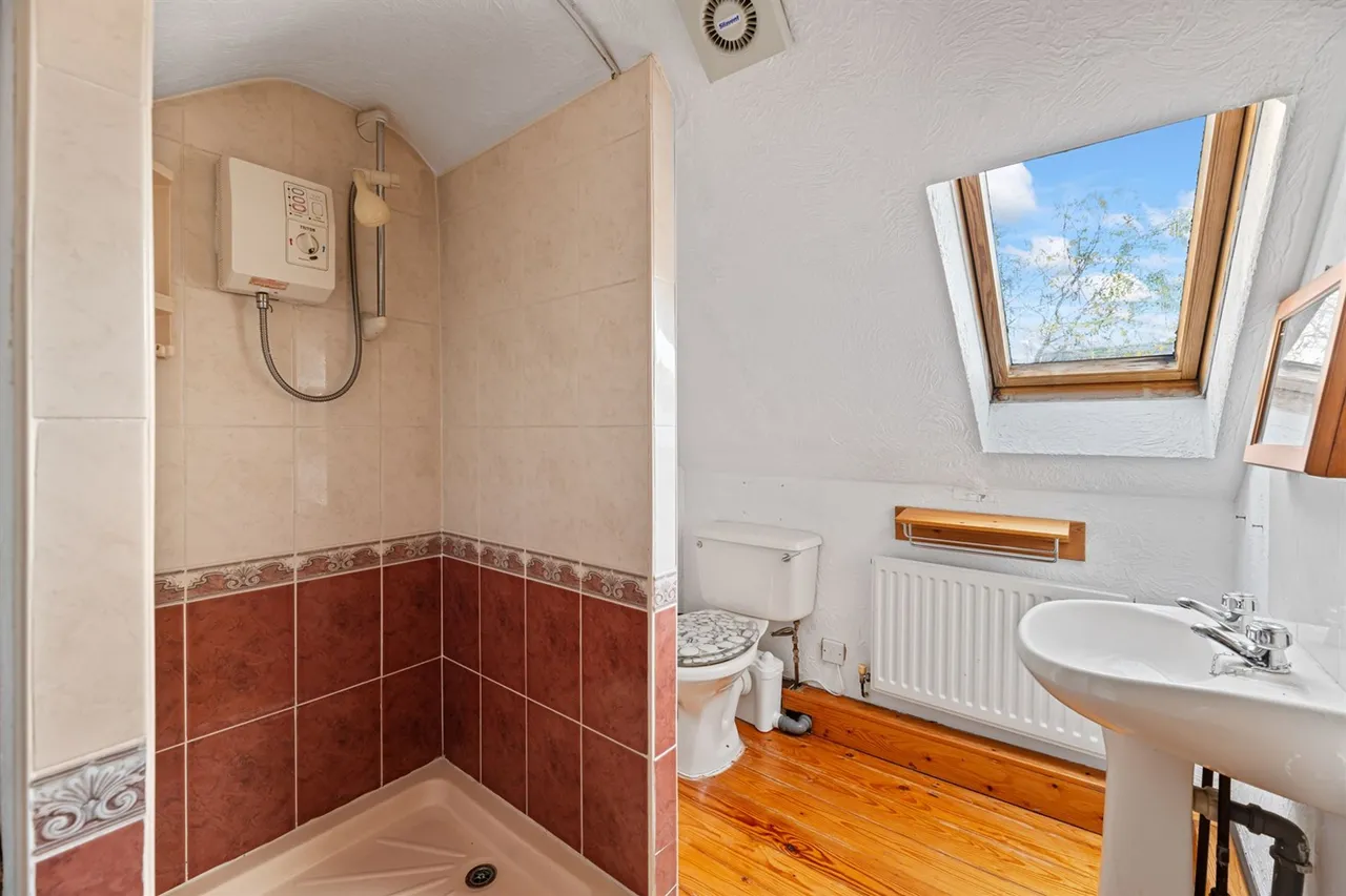 St. Lukes Way, Frodsham, photo 12