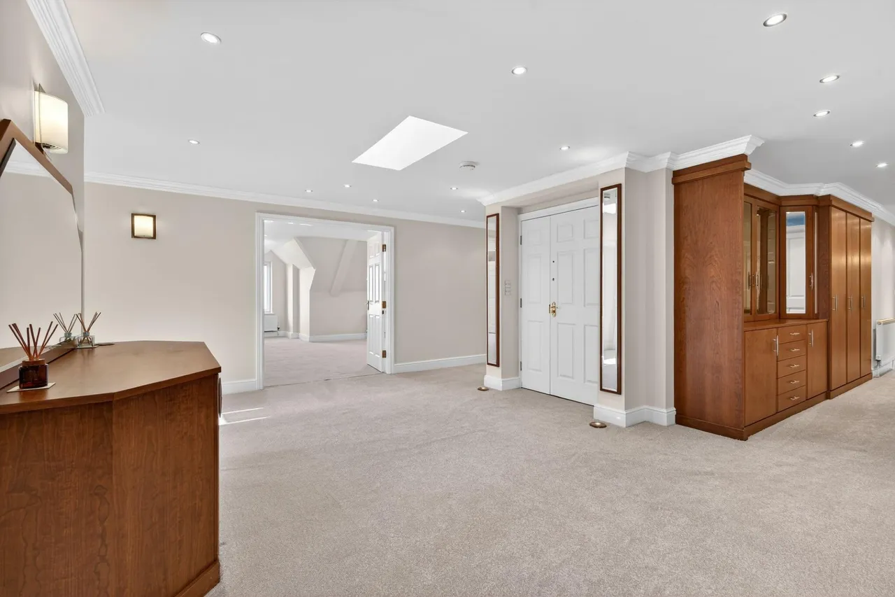 North Promenade, Nicoll Court, FY8, photo 5