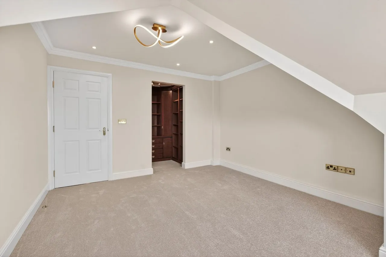 North Promenade, Nicoll Court, FY8, photo 24