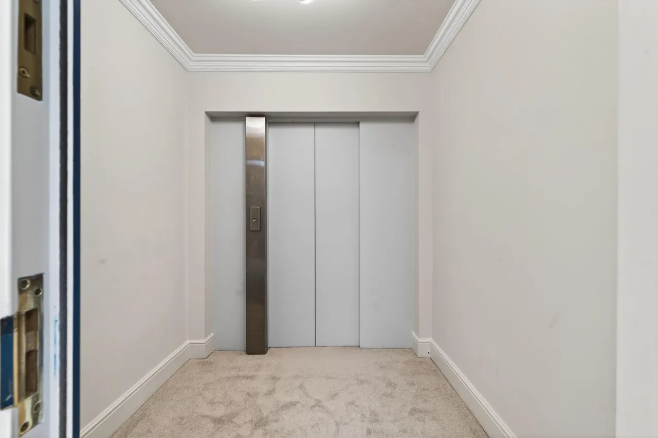 North Promenade, Nicoll Court, FY8, photo 6