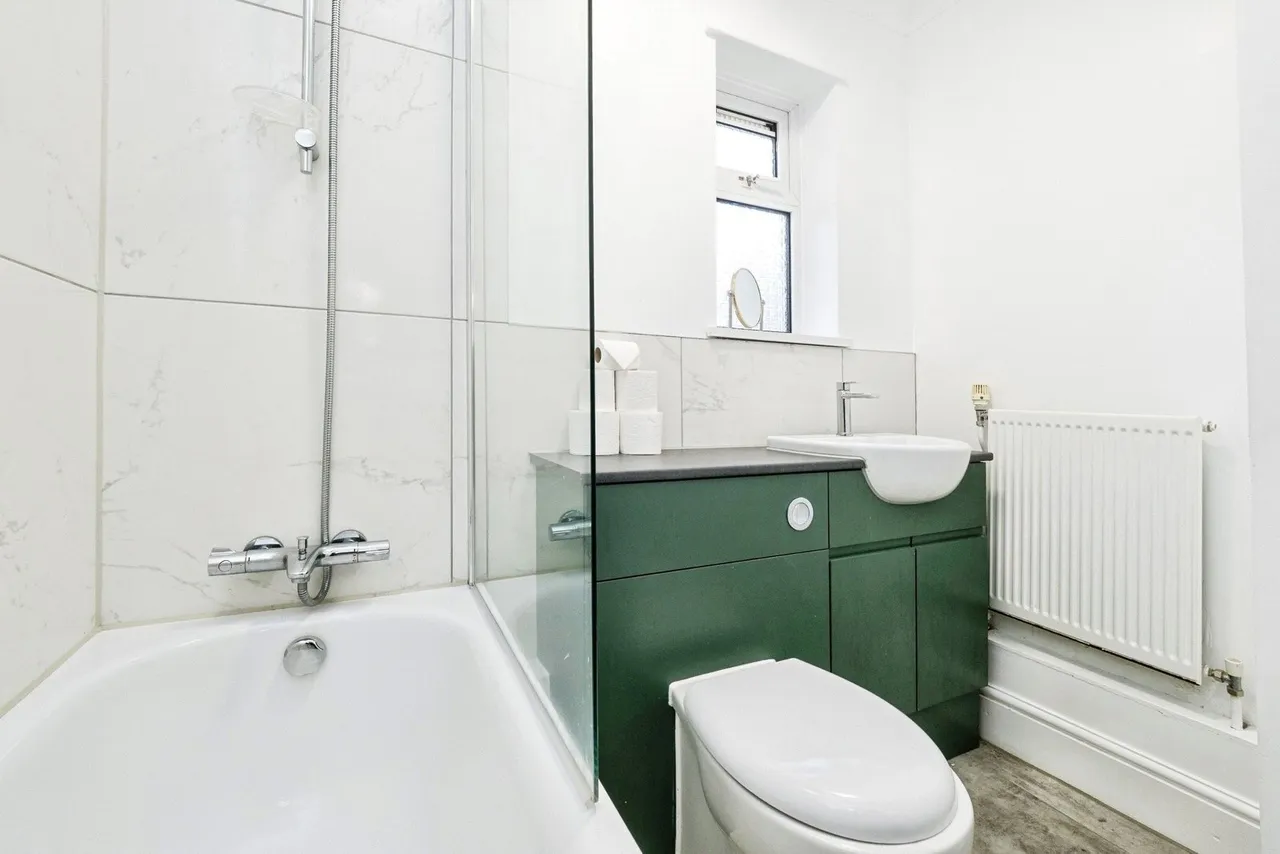 Thurlby Close, Woodford Green, IG8, photo 7