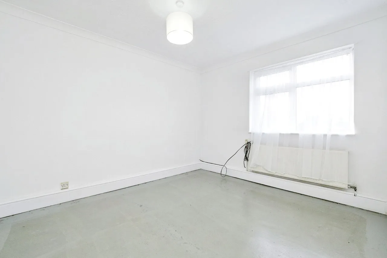 Thurlby Close, Woodford Green, IG8, photo 4