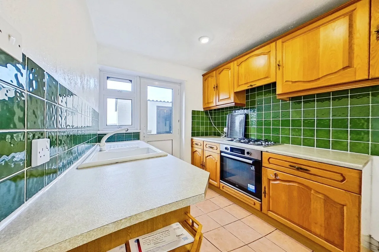 Thurlby Close, Woodford Green, IG8, photo 5