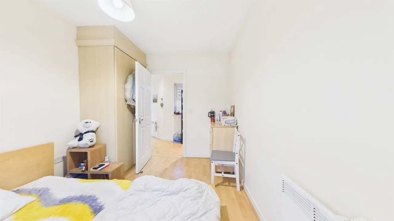 Butler Close, Edgware, photo 9