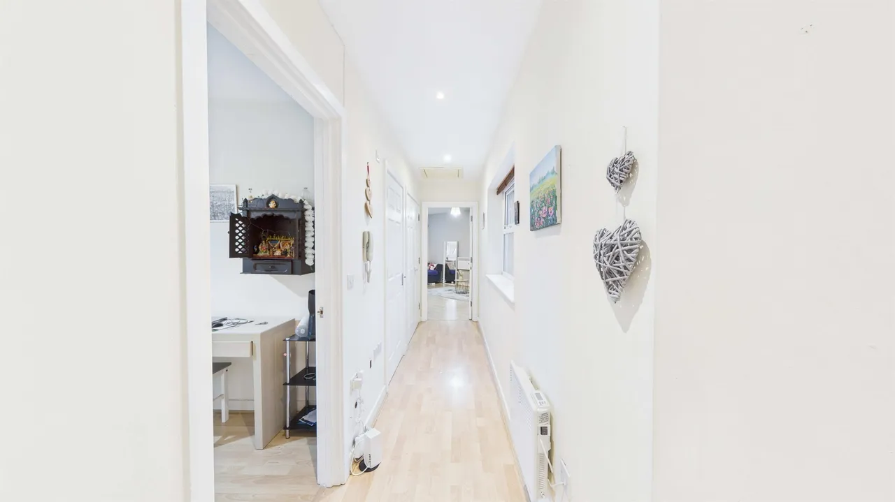 Butler Close, Edgware, photo 11