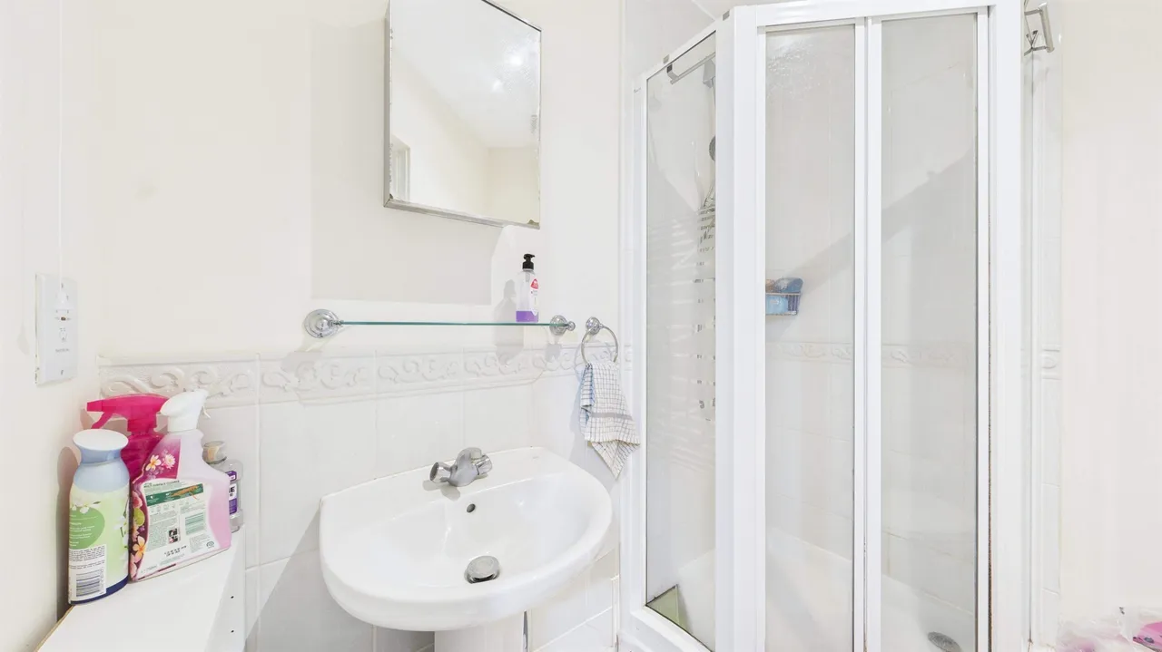 Butler Close, Edgware, photo 7