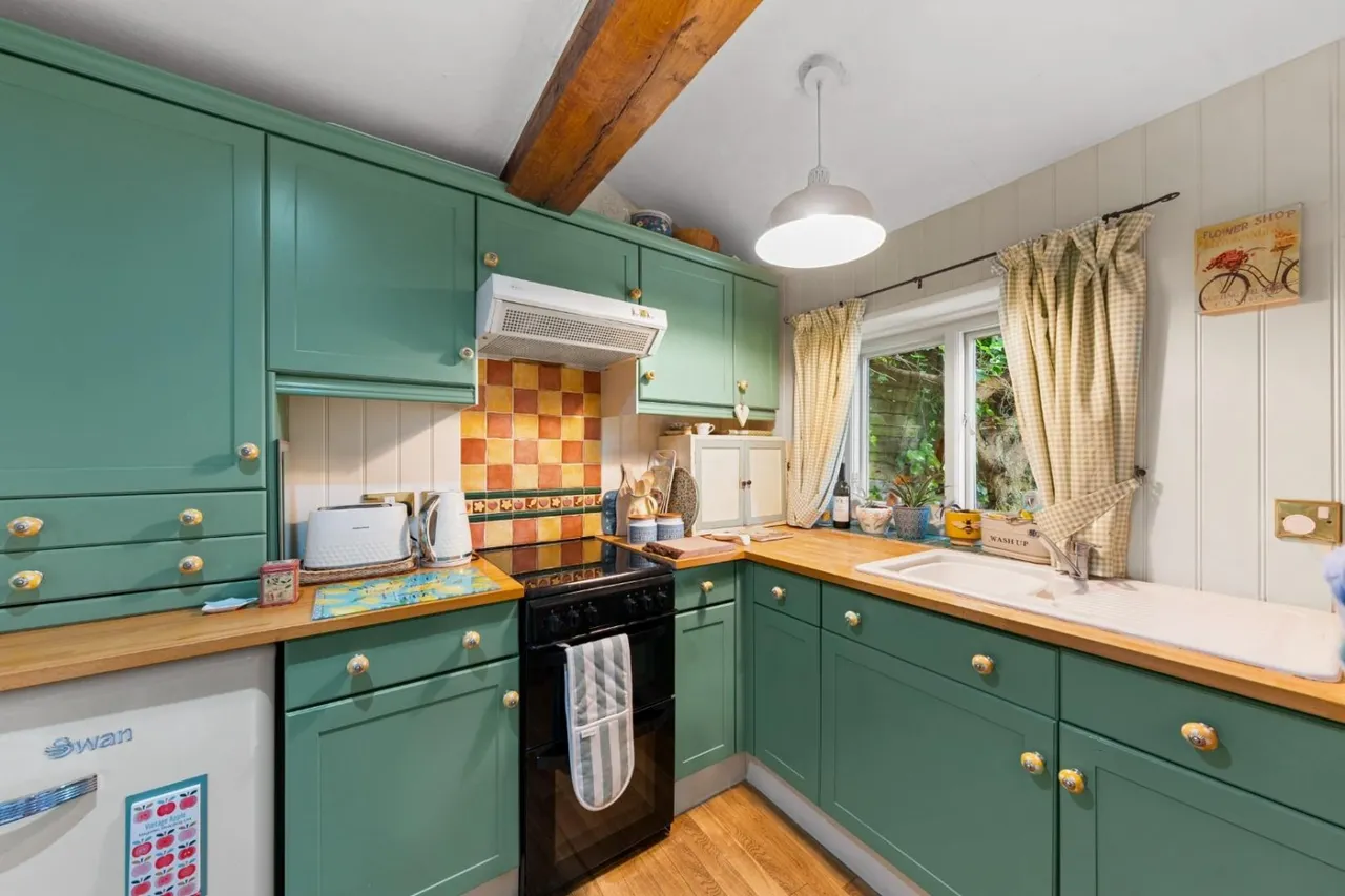 Aberford Road, Bramham, LS23, photo 12