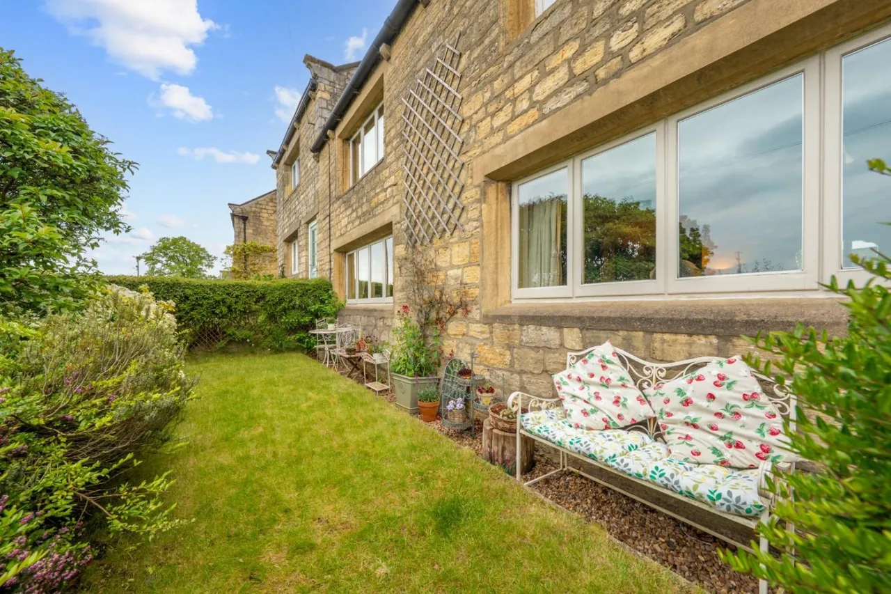 Aberford Road, Bramham, LS23, photo 17