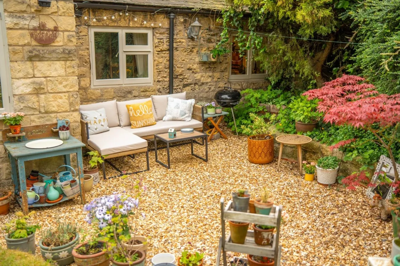 Aberford Road, Bramham, LS23, photo 15