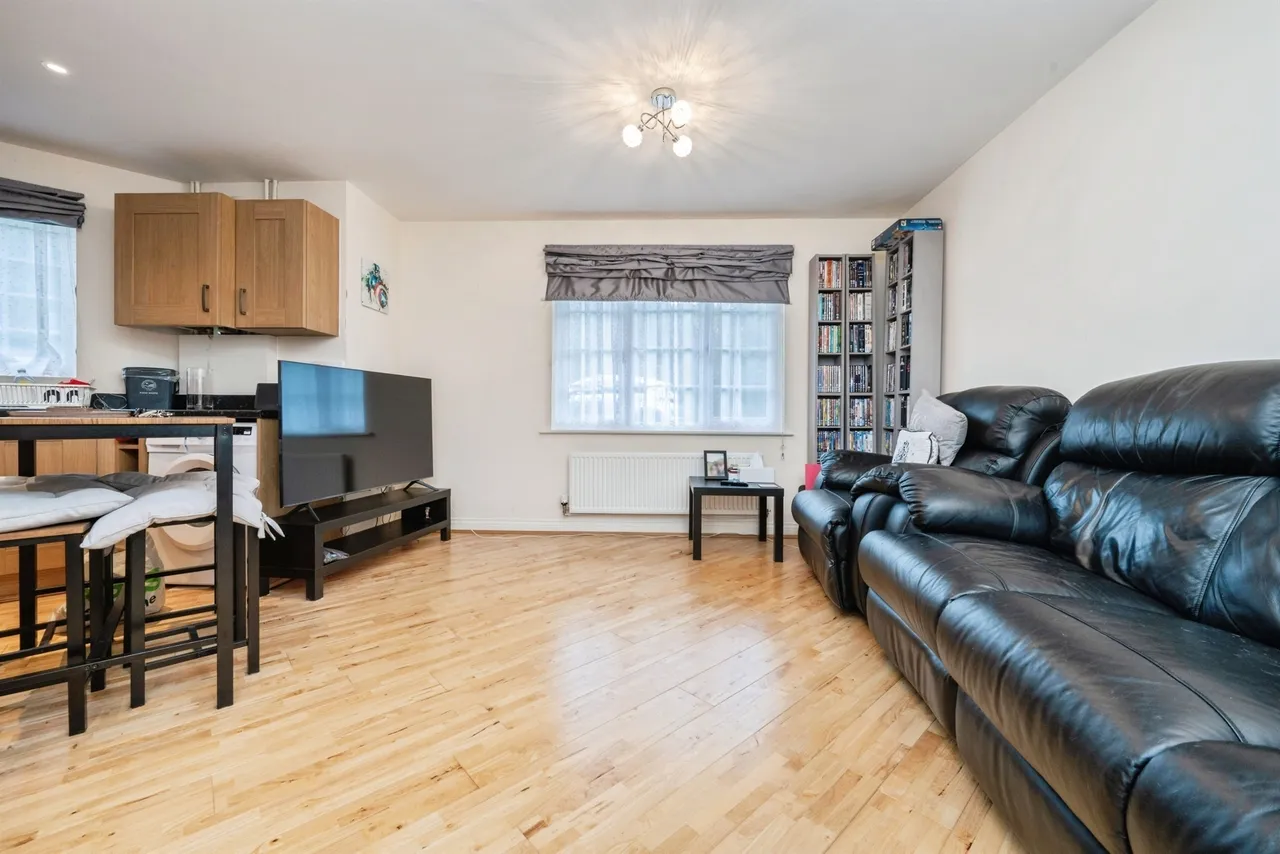 Scarlett Avenue, Wendover, HP22, photo 2