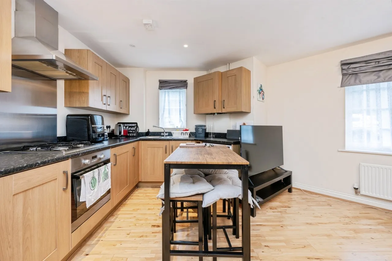 Scarlett Avenue, Wendover, HP22, photo 6