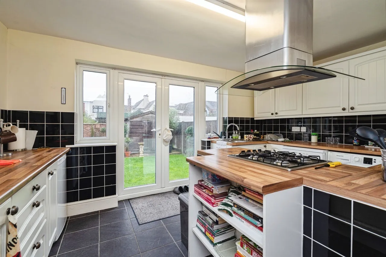 Avondale Road, Gorleston, Great Yarmouth, photo 6