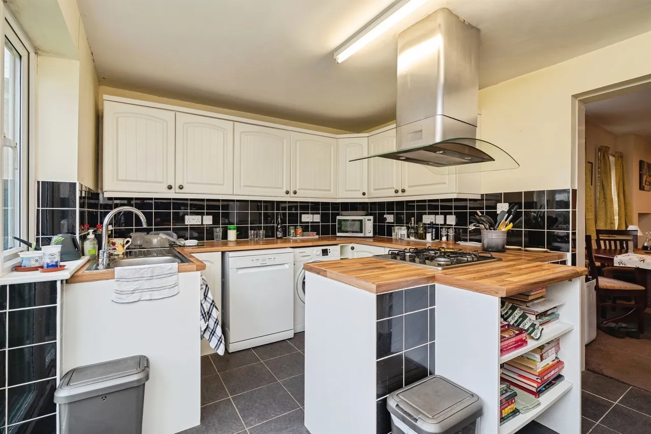 Avondale Road, Gorleston, Great Yarmouth, photo 8
