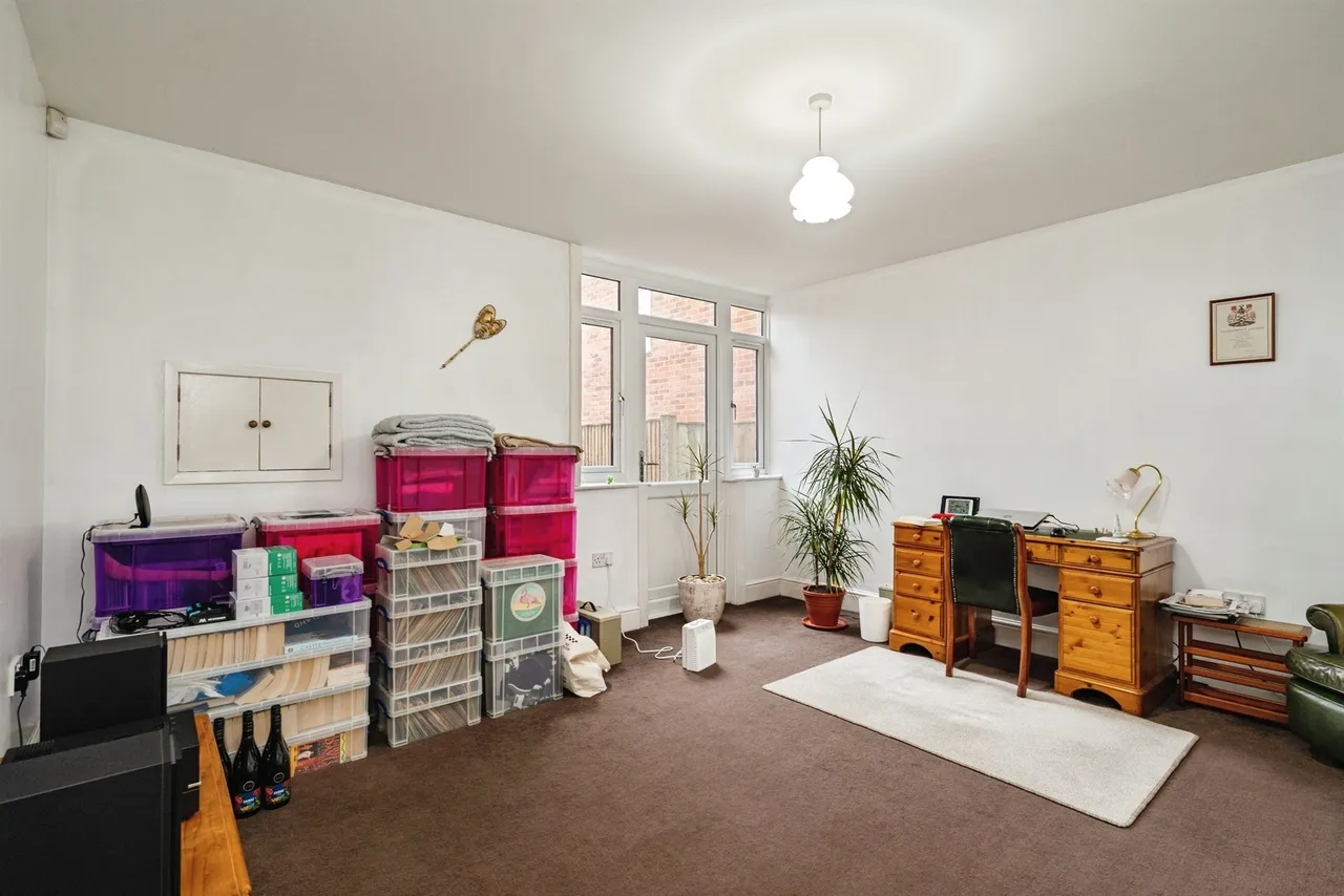 Avondale Road, Gorleston, Great Yarmouth, photo 10