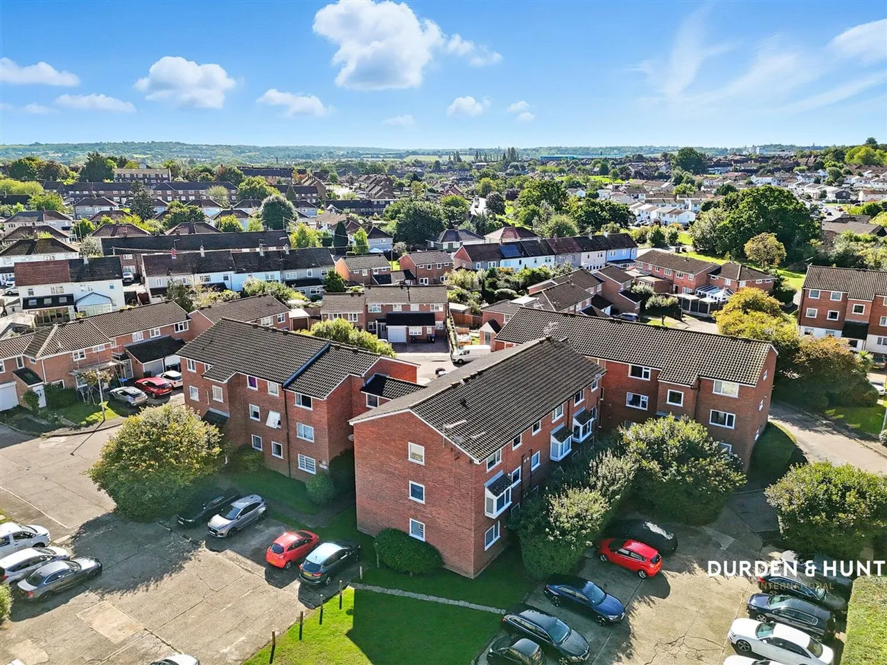 1 bed flat for sale, Swans Hope, Loughton, IG10