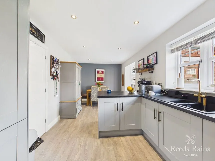 Milner Avenue, Preston, East Yorkshire, HU12, photo 2