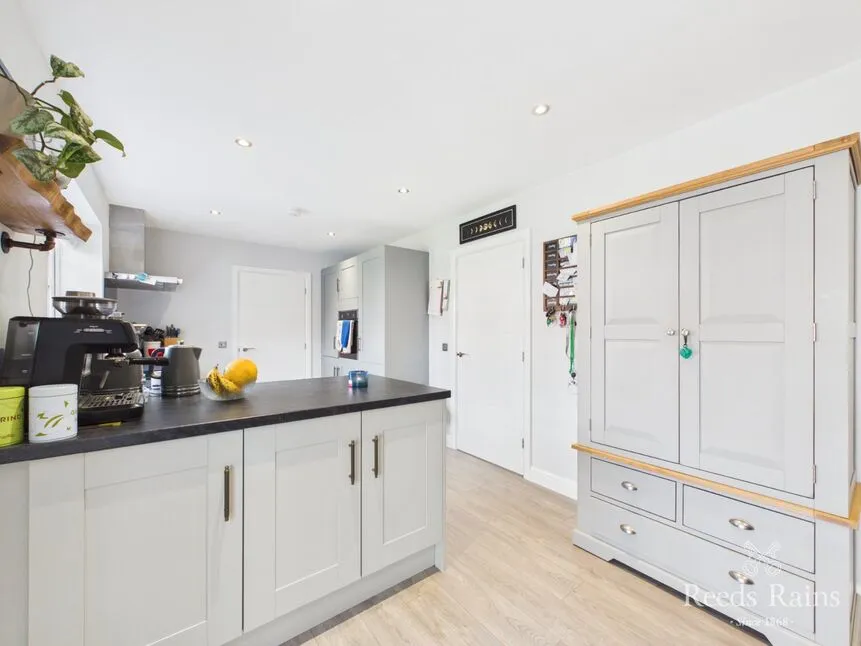 Milner Avenue, Preston, East Yorkshire, HU12, photo 9