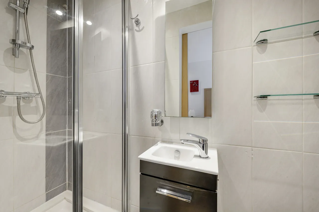 Brompton Road, London, SW3, photo 12