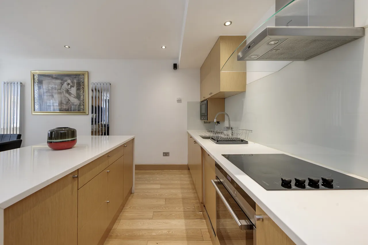 Brompton Road, London, SW3, photo 4