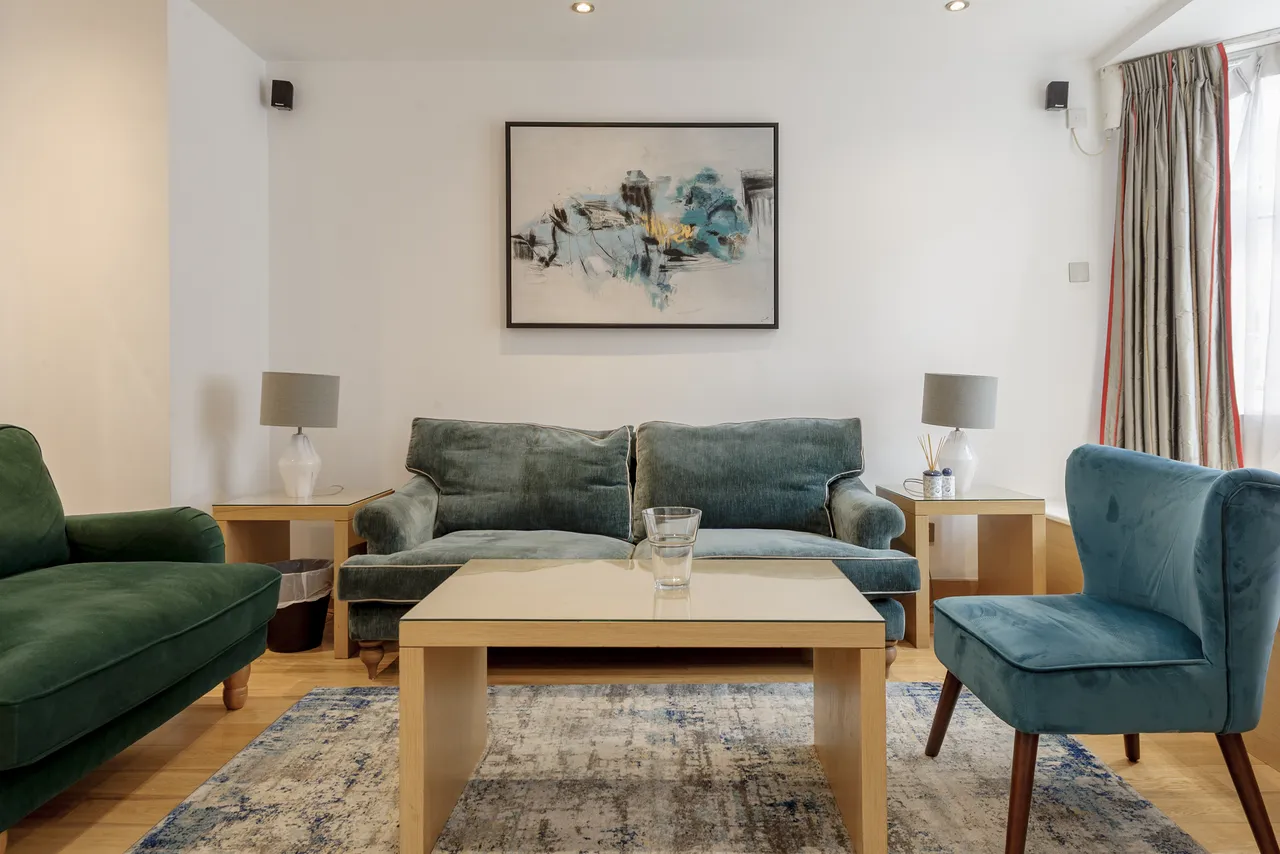 Brompton Road, London, SW3, photo 6