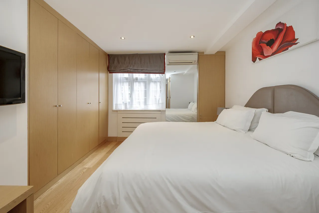 Brompton Road, London, SW3, photo 8