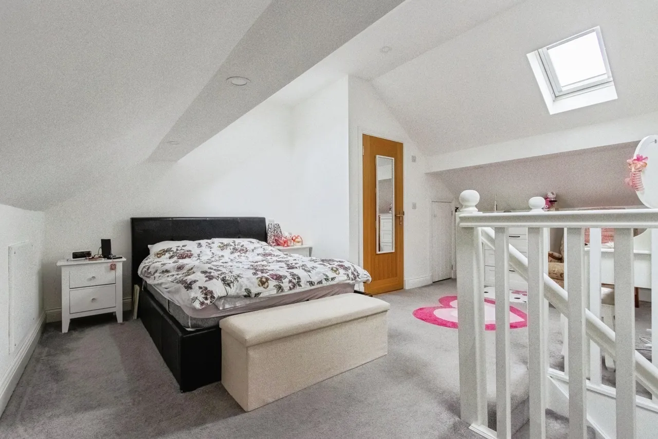 Denby Dale Road, WEST YORKSHIRE, WF2, photo 16