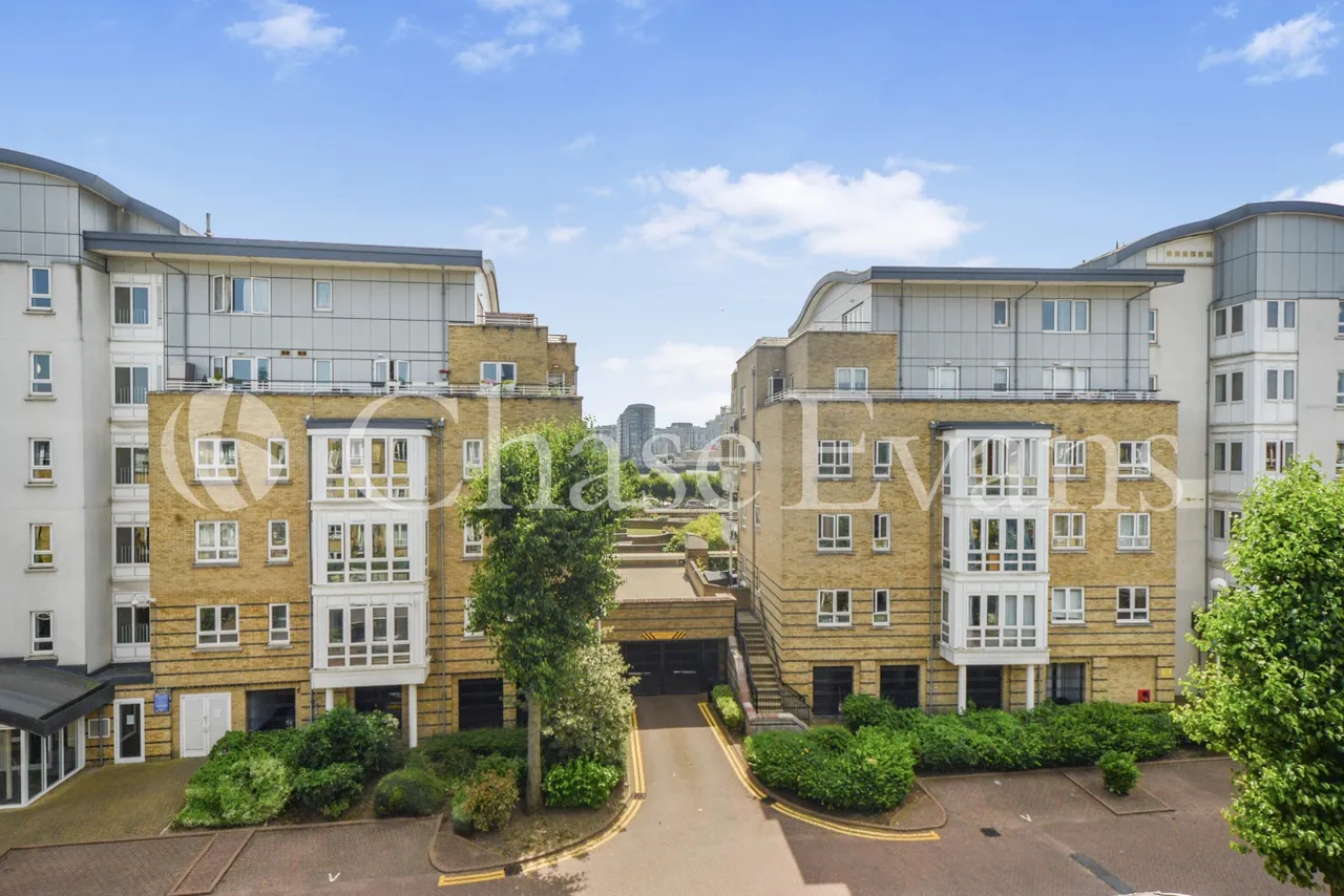St. Davids Square, Isle Of Dogs, E14, photo 26
